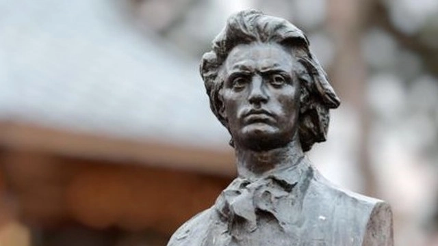 Activități dedicate Zilei Naționale a Culturii și comemorării poetului Mihai Eminescu, organizate în școlile din țară