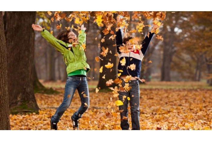 Elevii au plecat în vacanța de toamnă