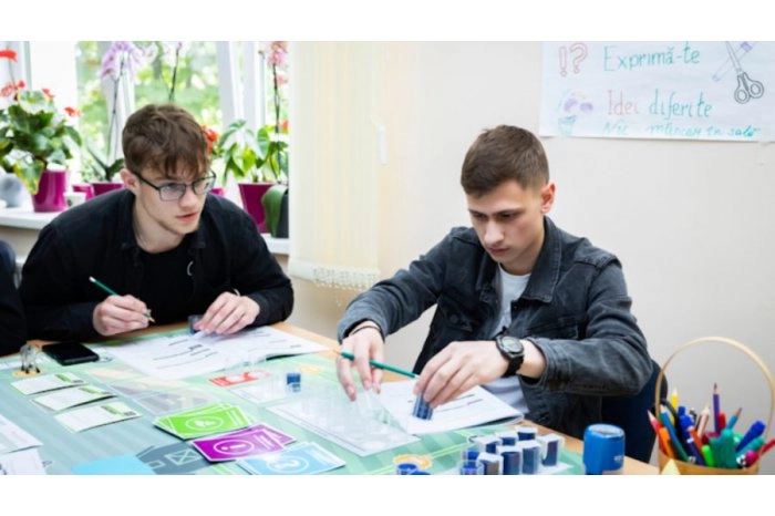 Peste 12 mii de locuri bugetare în centre de excelență, colegii și școli profesionale. Planul de admitere, aprobat de Guvern