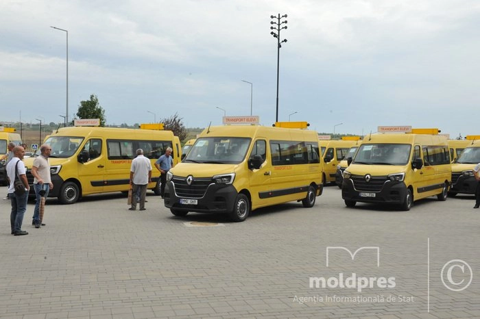 Autobuzele școlare au fost dotate cu dispozitive GPS și vor putea fi monitorizate prin intermediul unei platforme digitale