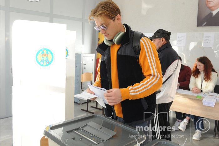 La alegerile parlamentare, elevii și studenții vor putea vota în localitățile unde învață