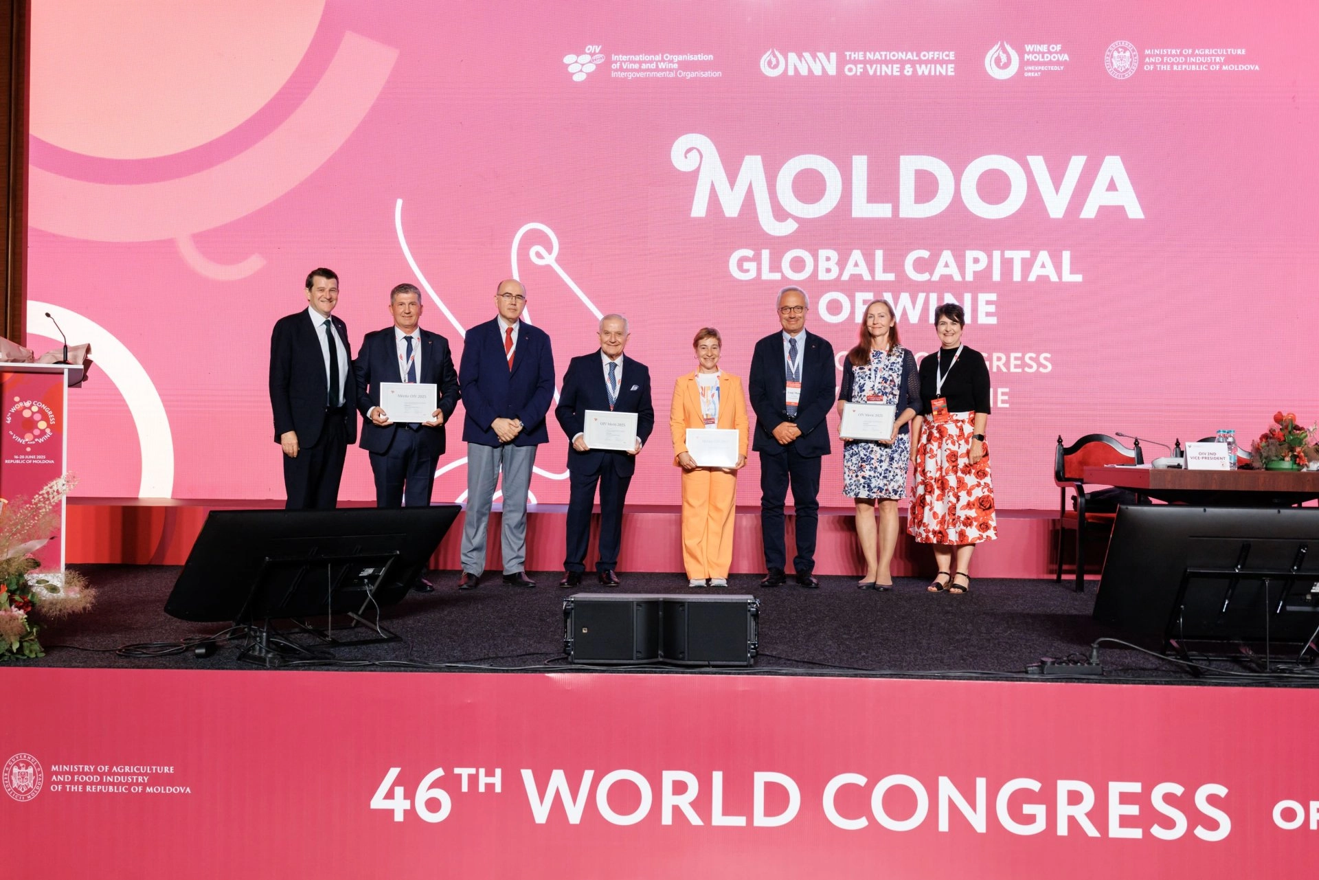 Congresul Mondial al Viei și Vinului la Chişinău: 14 rezoluții strategice adoptate pentru viitorul industriei vitivinicole