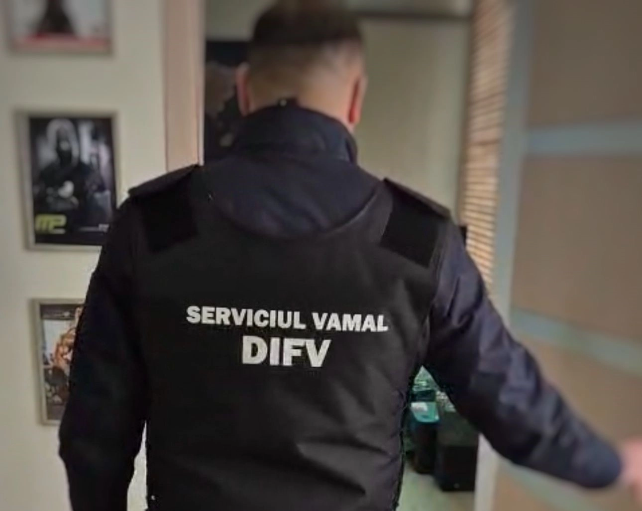 Substanțe psihoactive vândute ca suplimente de slăbire: percheziții în Chișinău și un suspect reținut