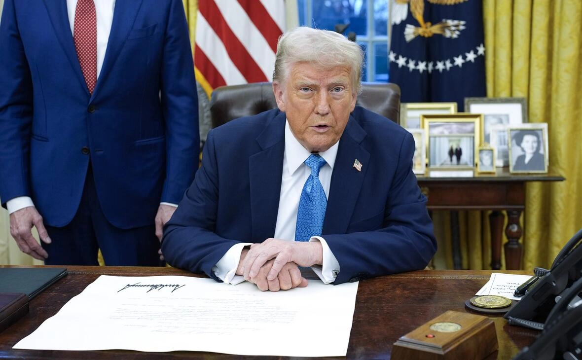 Pieţele se prăbuşesc din cauza tarifelor vamale impuse de Trump