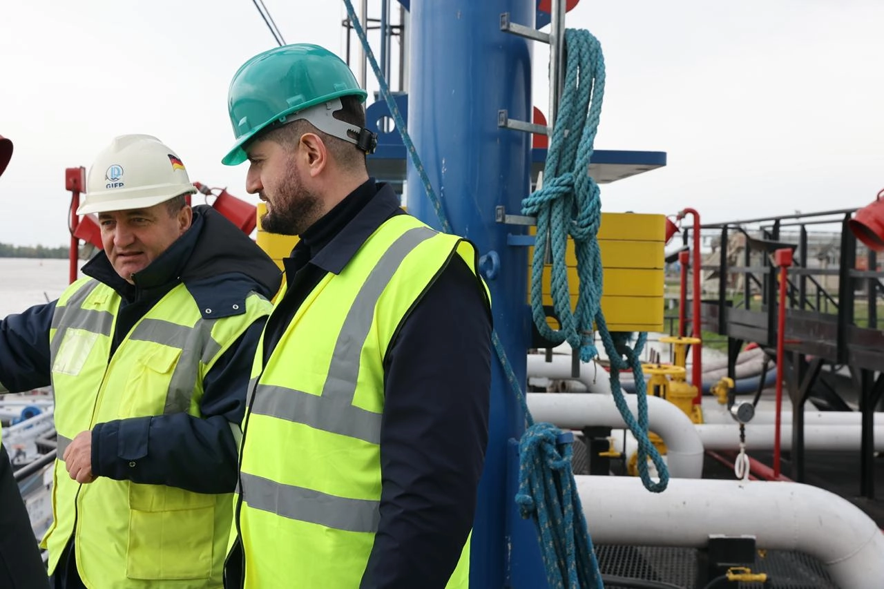 R. Moldova va crea stocuri de produse petroliere pentru situații de urgență. Terminalul petrolier din Portul Giurgiulești, vizitat de ministrul Energiei