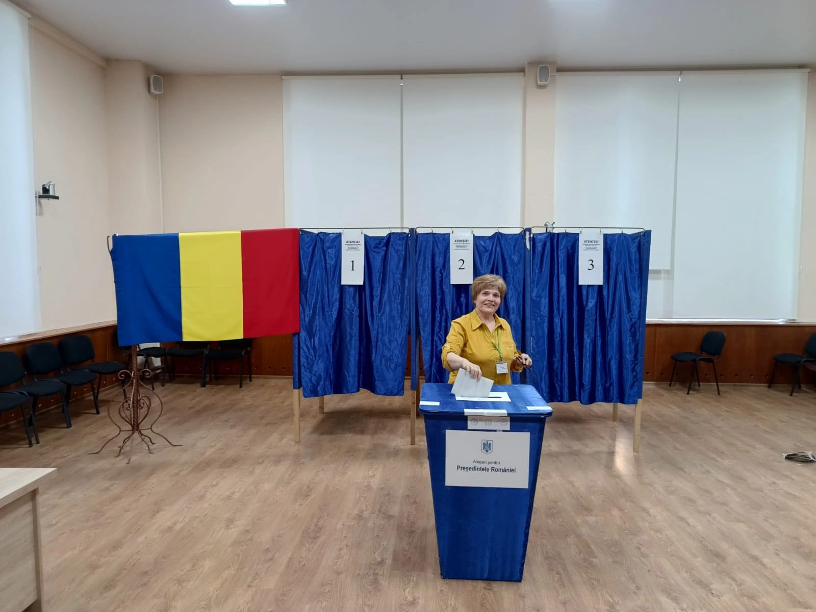 Moldovenii cu cetățenie română pot vota de astăzi la alegerile prezidențiale din România