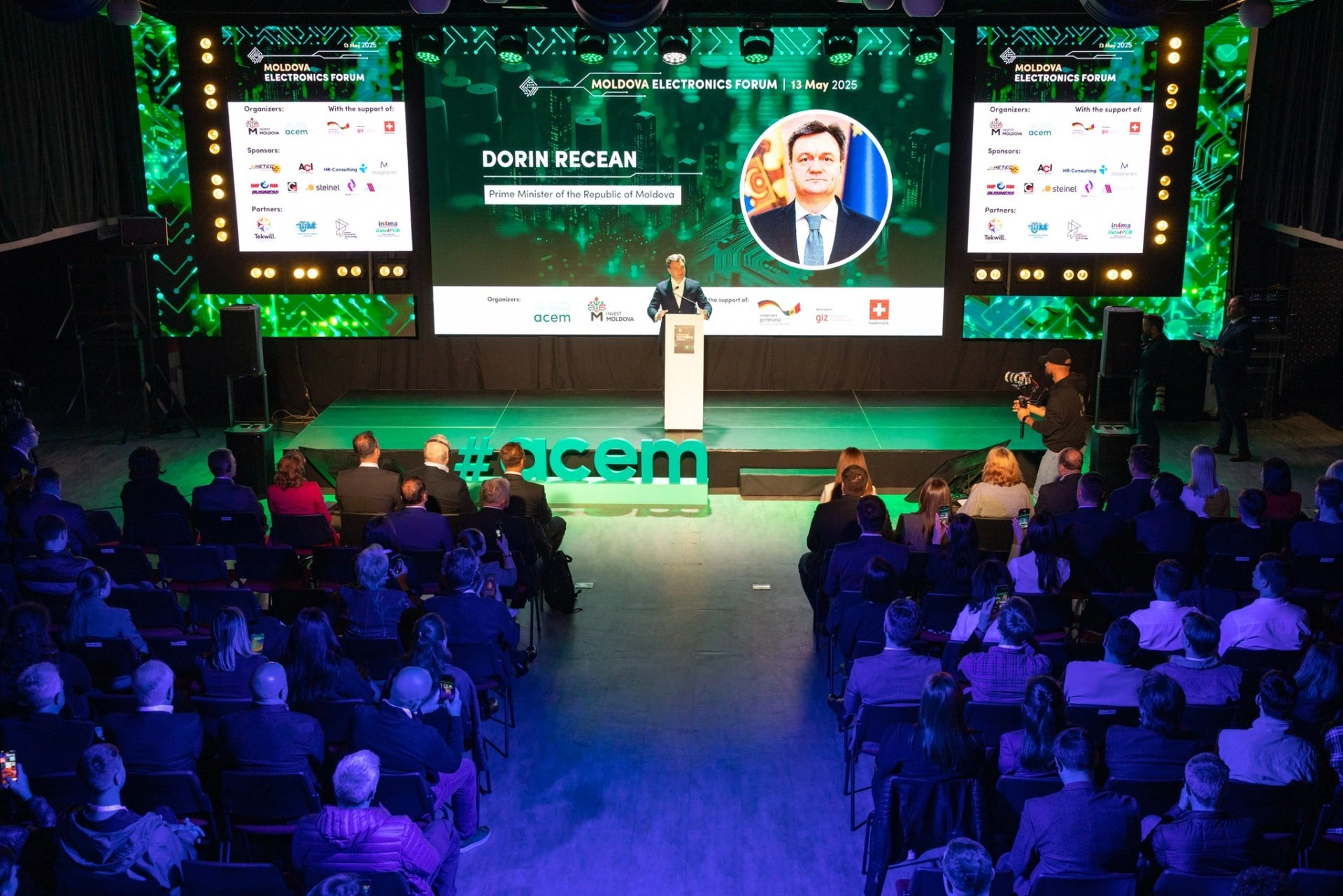 Premierul Dorin Recean: „Industria electronică din Moldova are energie, potențial și ambiție, iar Guvernul susține activ această direcție”