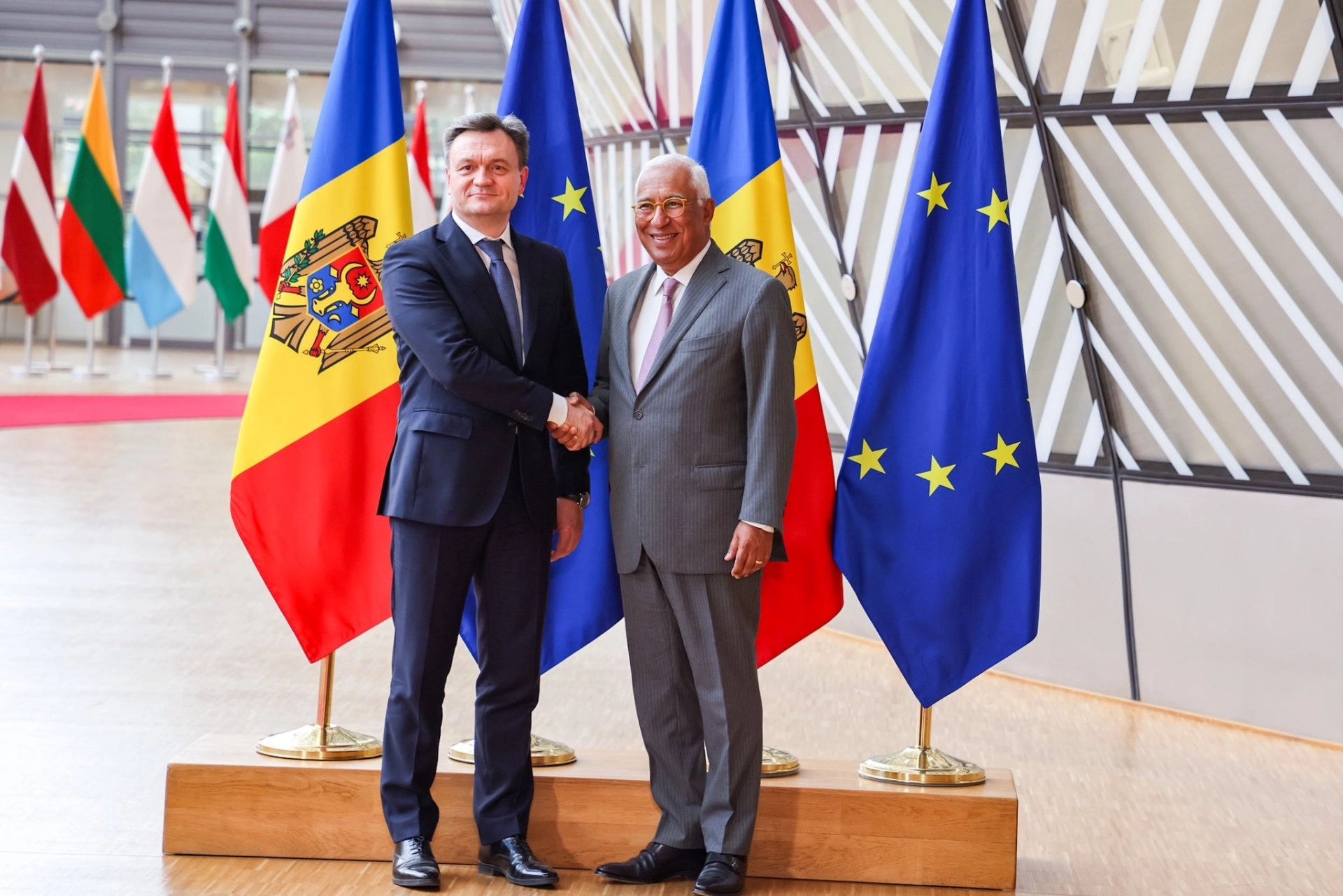 Premierul Dorin Recean, întrevedere cu președintele Consiliului European, António Costa: „Avem susținerea UE pentru transformările prin care trece țara noastră”