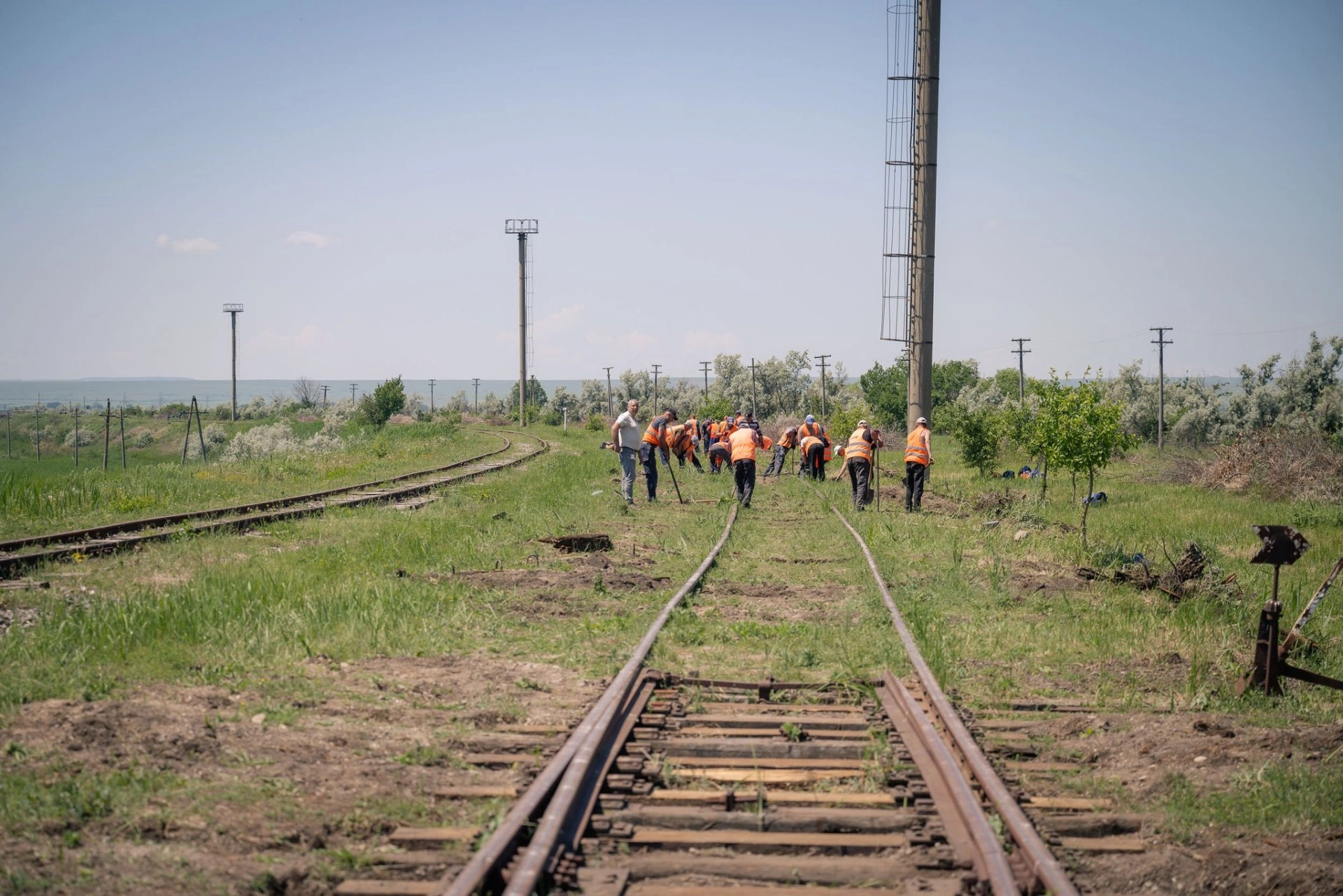 Lucrările de reabilitare pe două șantiere feroviare din sudul țării, în plină desfășurare #MoldovaPoate