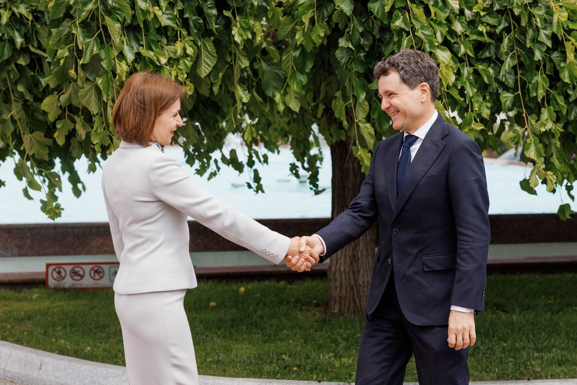 Maia Sandu, întrevedere cu președintele României: „Moldova își va câștiga locul în familia europeană, iar Nicușor Dan și România ne sunt alături”