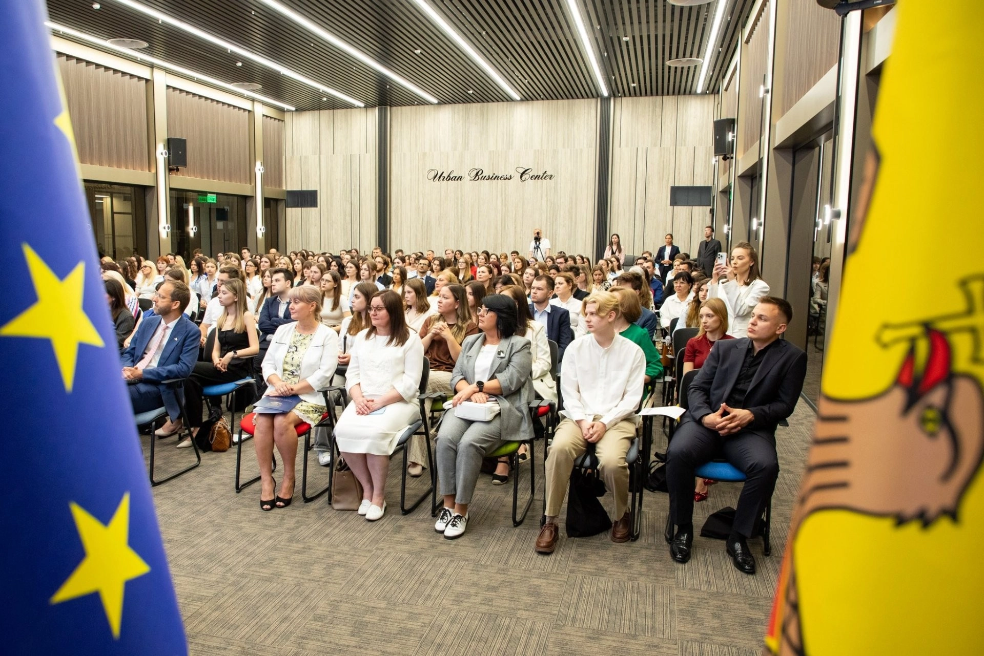 155 de tineri vor efectua stagii de practică în instituții publice. Dorin Recean: „Doar împreună, putem construi un stat european, cu instituții puternice”