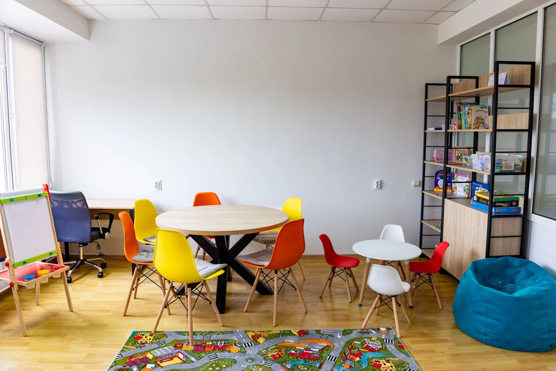 Spații gratuite pentru copii la locul de muncă al părinților. Alexei Buzu: „Construim un mediu de lucru mai prietenos pentru familii”