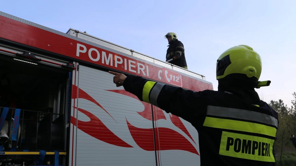 O remorcă încărcată cu lemne a fost cuprinsă de flăcări la Hârbovăț, Anenii Noi