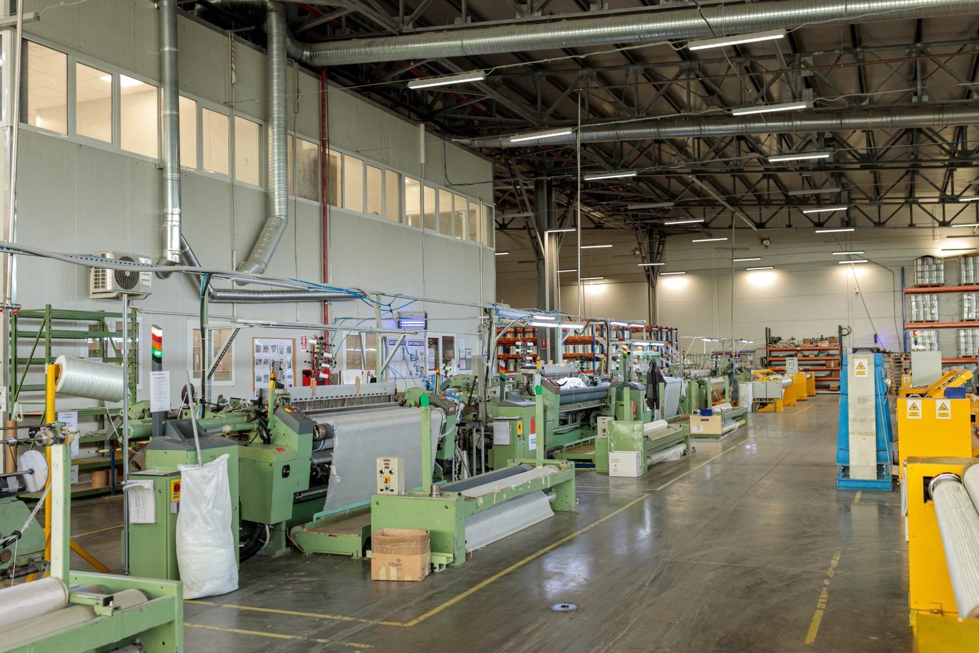 O companie germană a deschis la Strășeni o fabrică modernă de materiale din fibră de sticlă