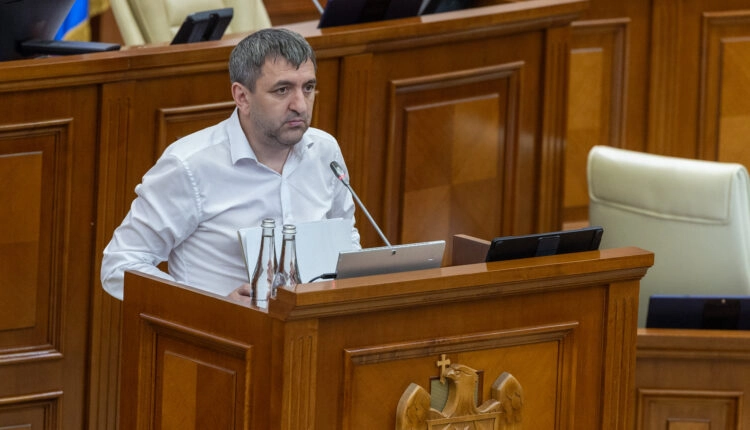 Republica Moldova își aliniază politica externă la sancțiunile internaționale: MAE va avea atribuții decizionale