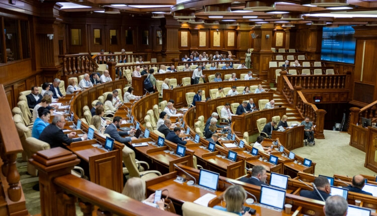 Republica Moldova aderă la trei convenții internaționale pentru facilitarea comerțului și modernizarea procedurile vamale