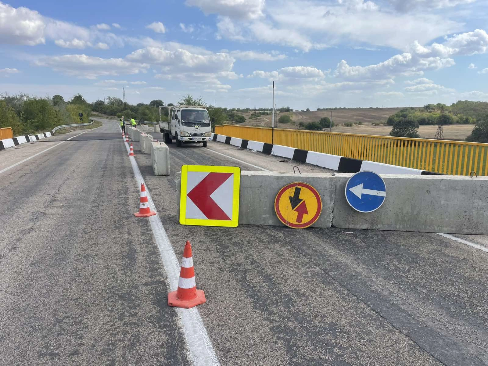 Trafic restricționat temporar pe mai multe poduri din țară: au loc lucrări de întreținere