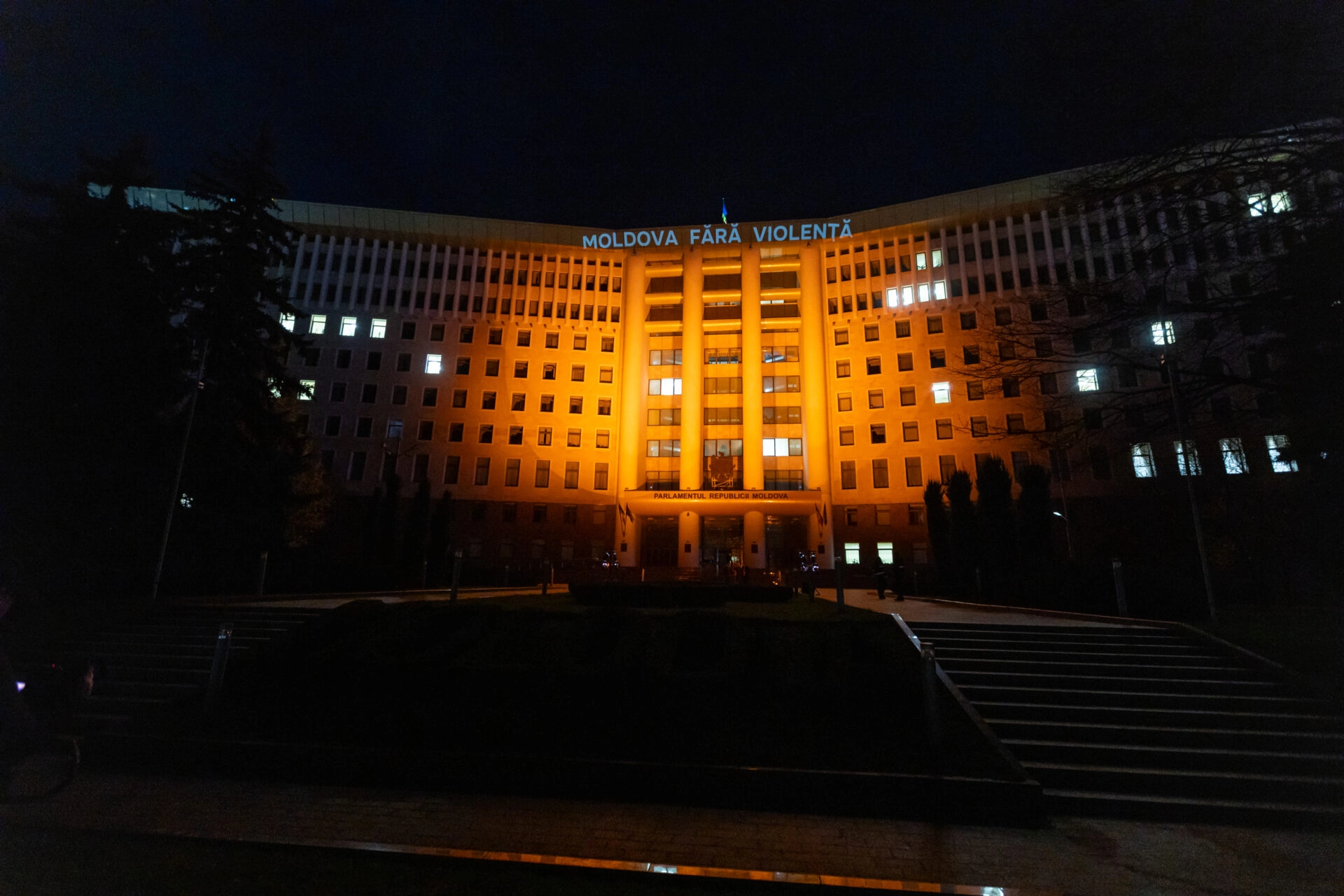 R. Moldova aplică modificări istorice în legislație: urmărirea și hărțuirea online, sancționate penal