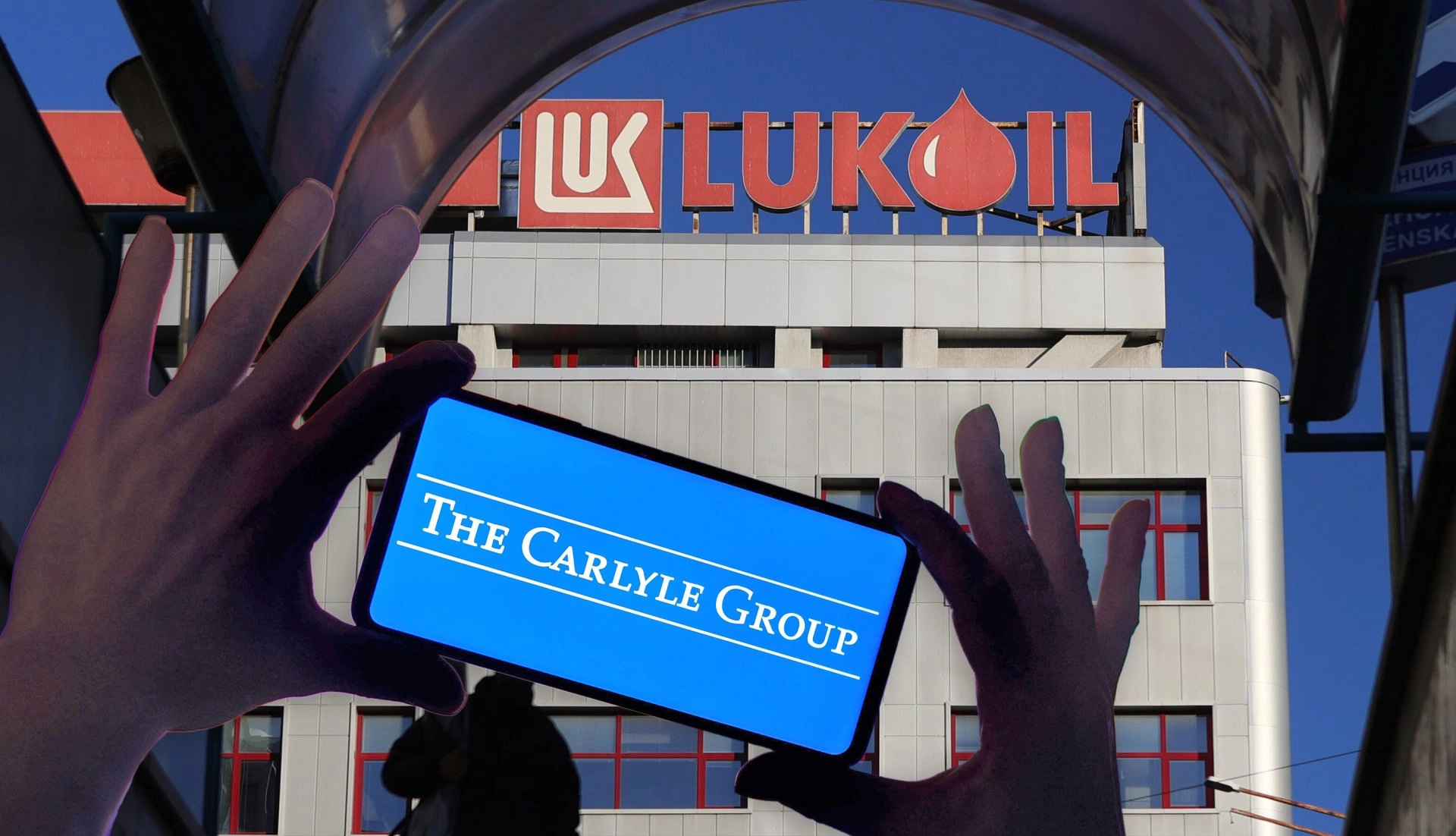 Lukoil și-a vândut activele internaționale către fondul american Carlyle Group