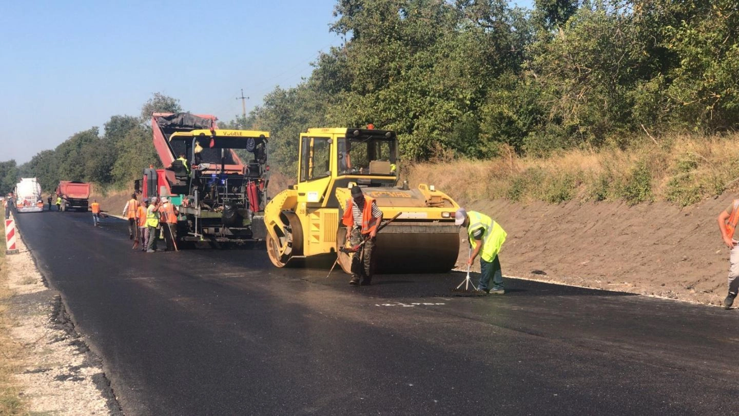 Reabilitarea drumului R33 Hâncești–Lăpușna–M1 avansează, fiind realizat mai mult de jumătate din proiect