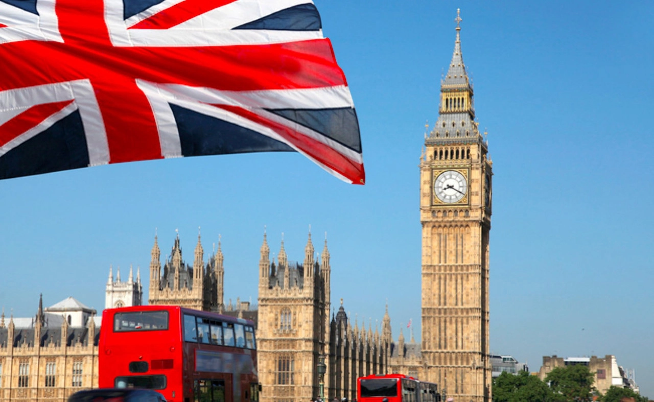 Publicat în Monitorul Oficial: R. Moldova se aliniază măsurilor restrictive impuse de Marea Britanie infrastructurii ruse de criminalitate cibernetică