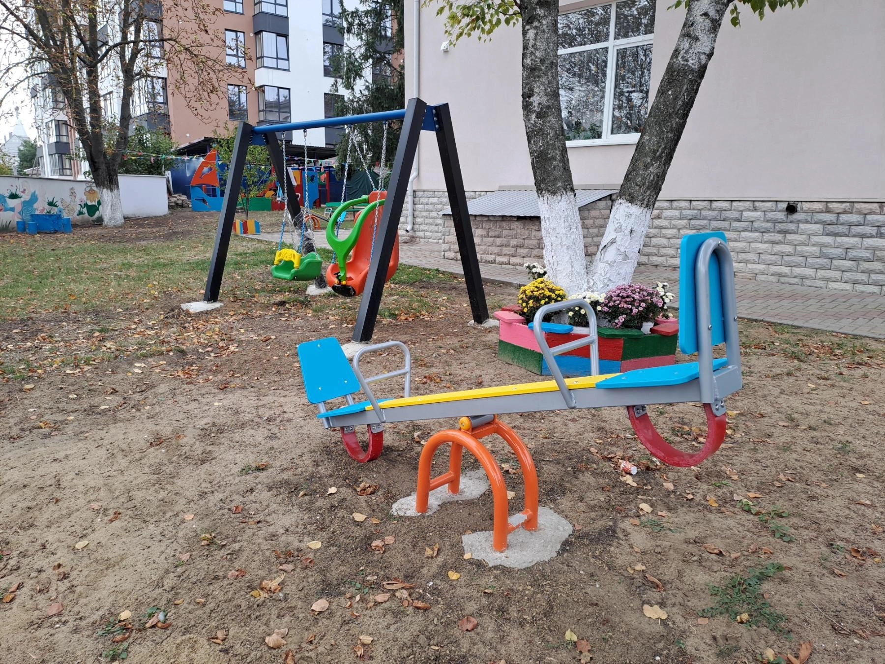 Peste 130 de grădinițe vor beneficia de complexe de joacă moderne, cu o investiție de 1,3 milioane de dolari