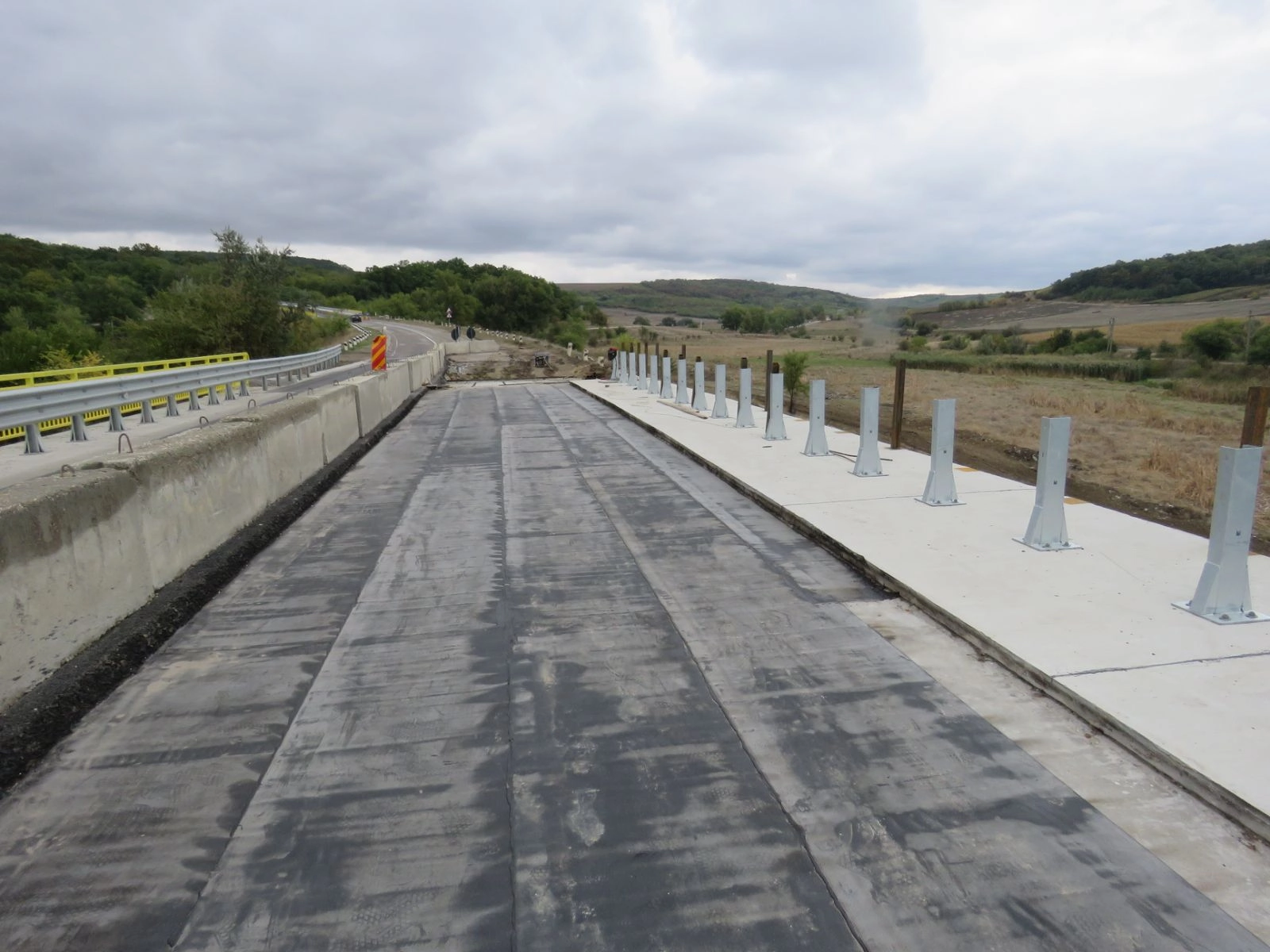 Peste 70 de sectoare de drum reabilitate și opt obiective majore finalizate: bilanțul infrastructurii rutiere în luna august 2025