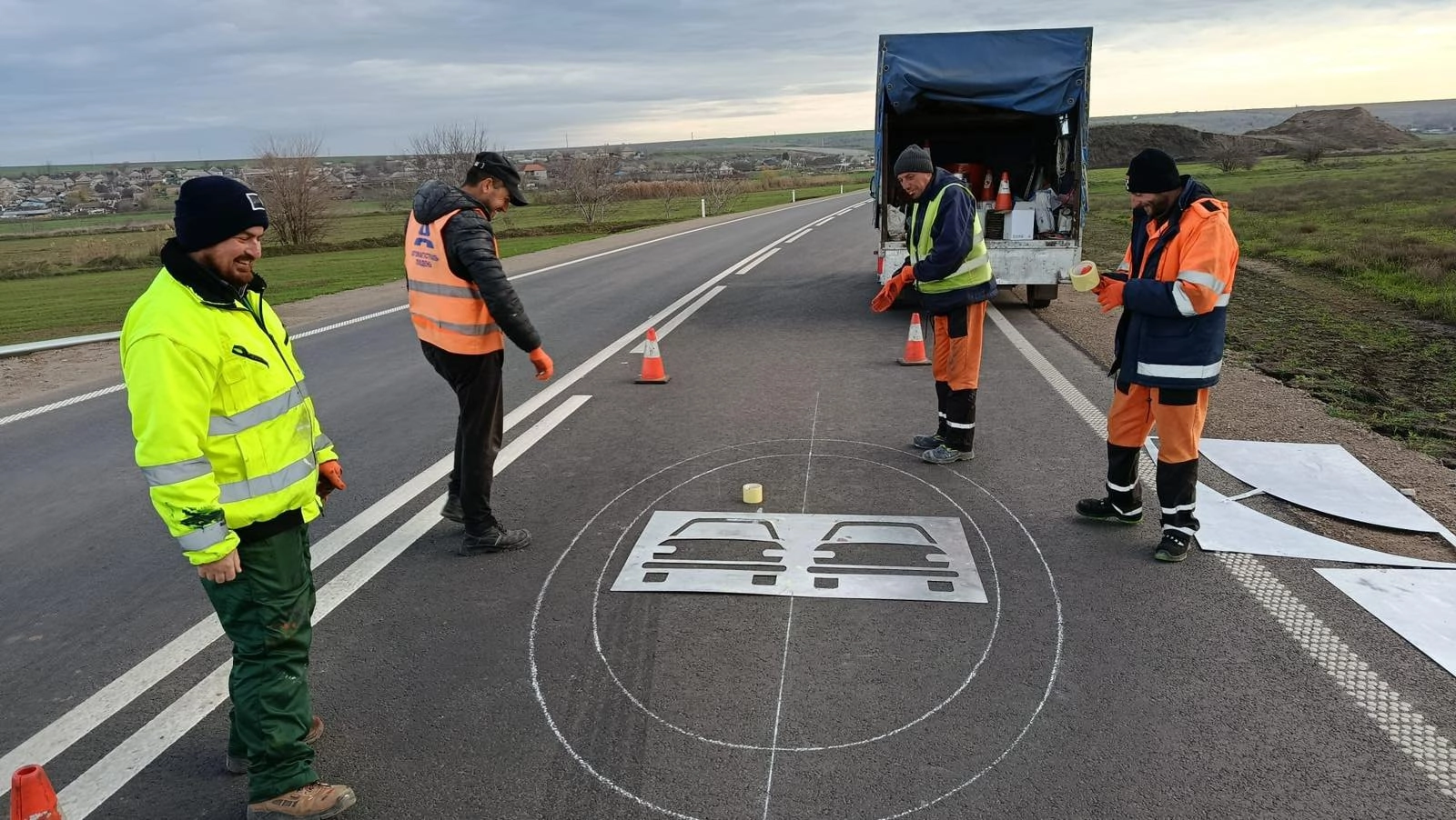 Lucrări pe drumurile din sudul și centrul țării: marcaje noi şi reparații curente