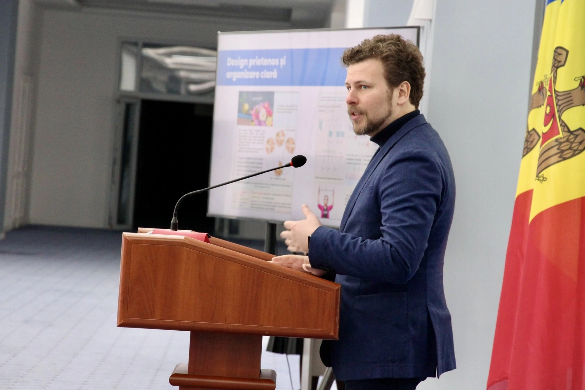 Reformă inițiată de MEC: manualele școlare vor fi tipărite în patru culori, iar cele voluminoase vor fi divizate 