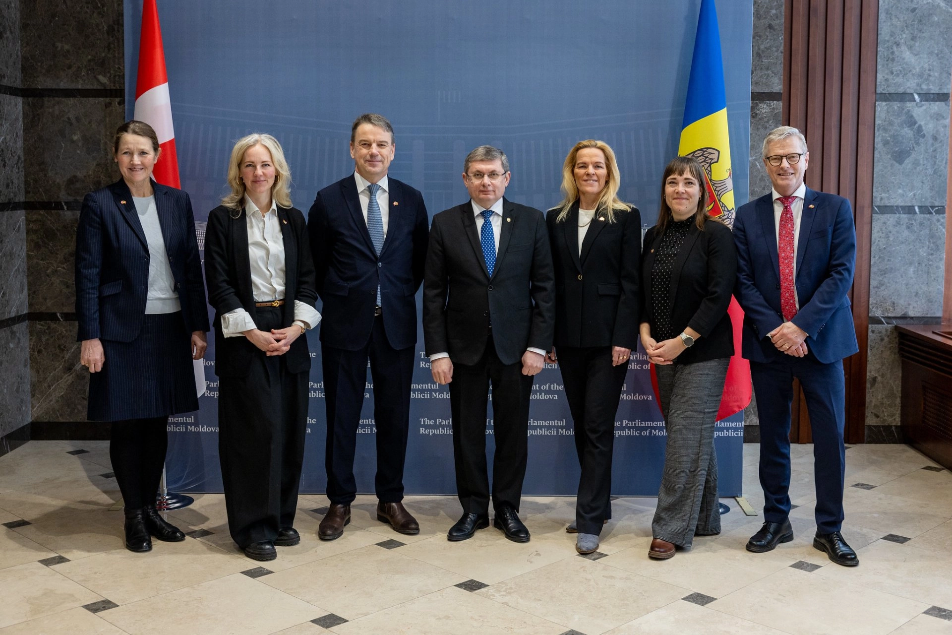 Sprijin în valoare de 20 de milioane de euro oferit de Danemarca. R. Moldova își va consolida sectorul de apărare și mecanismele de combatere a dezinformării