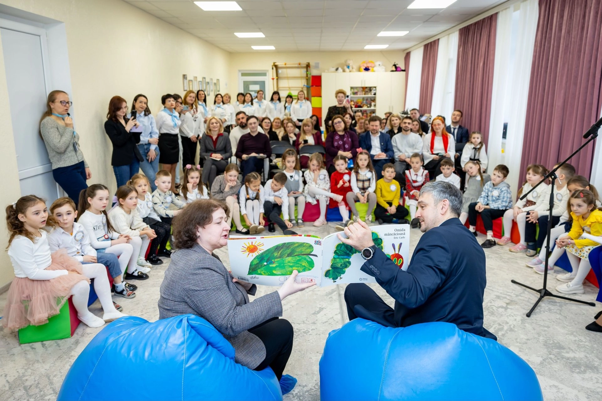 Ministerul Culturii promovează lectura în rândul copiilor prin Programul „Citește-mi 100 de povești”