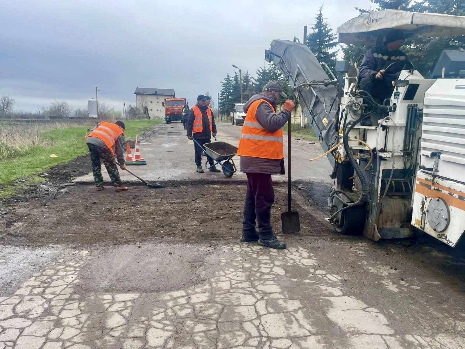 Administrația Drumurilor a mobilizat utilajele pentru reparația sectoarelor degradate în sudul și centrul țării