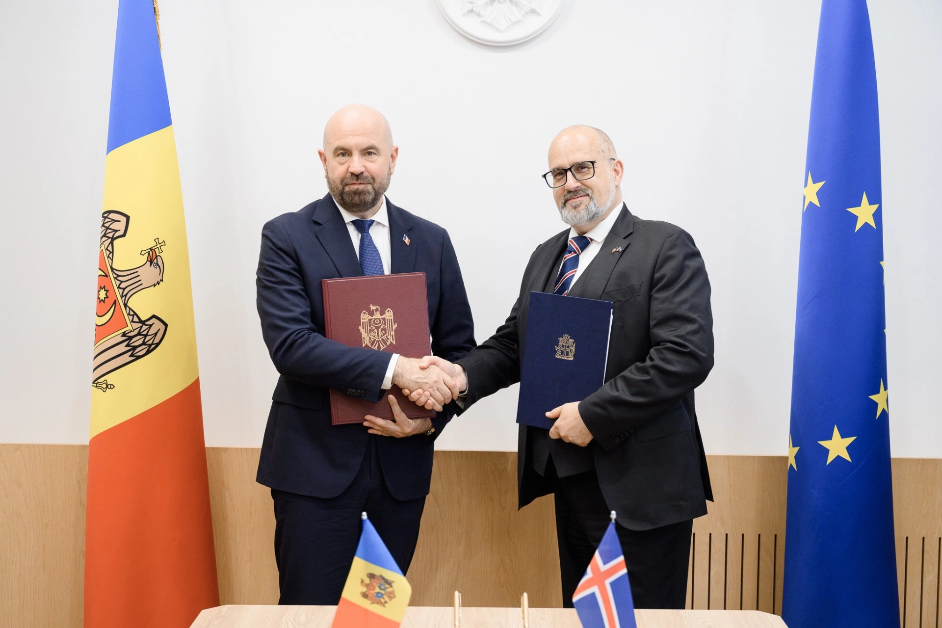 Acord semnat la Chișinău. Republica Moldova și Islanda vor opera curse aeriene directe