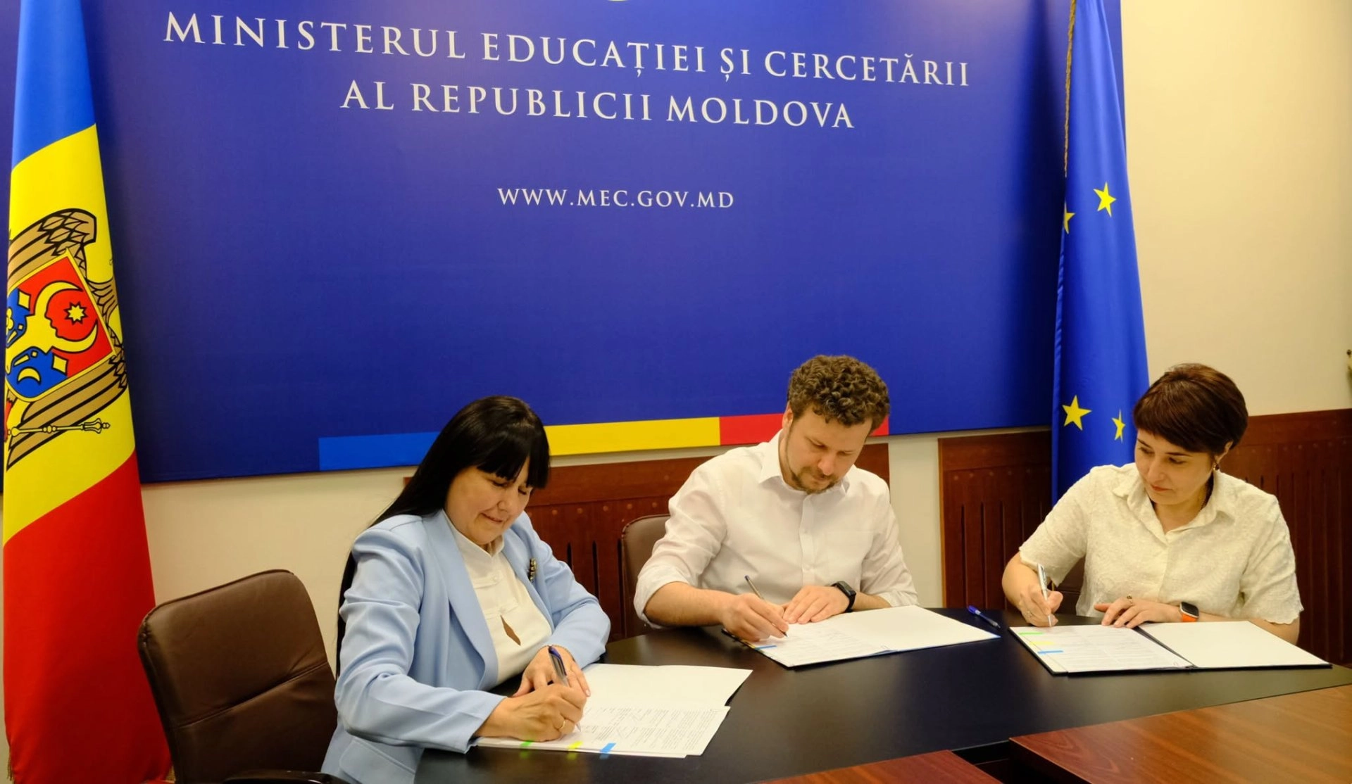 Noi oportunități de formare pentru cadrele didactice care predau limba ucraineană în școlile din Moldova