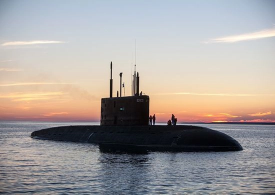 Un submarin rusesc riscă să explodeze în largul strâmtorii Gibraltar