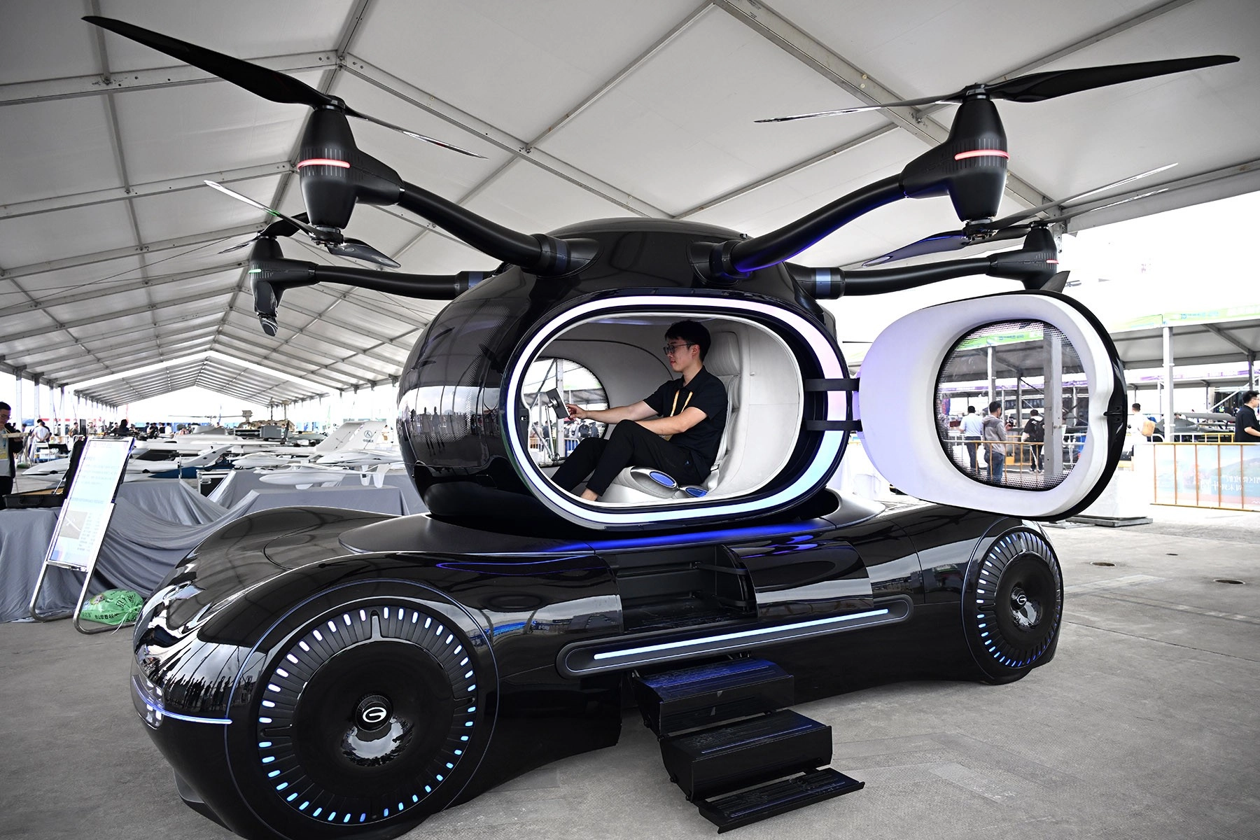 China accelerează dezvoltarea industriei mașinilor zburătoare