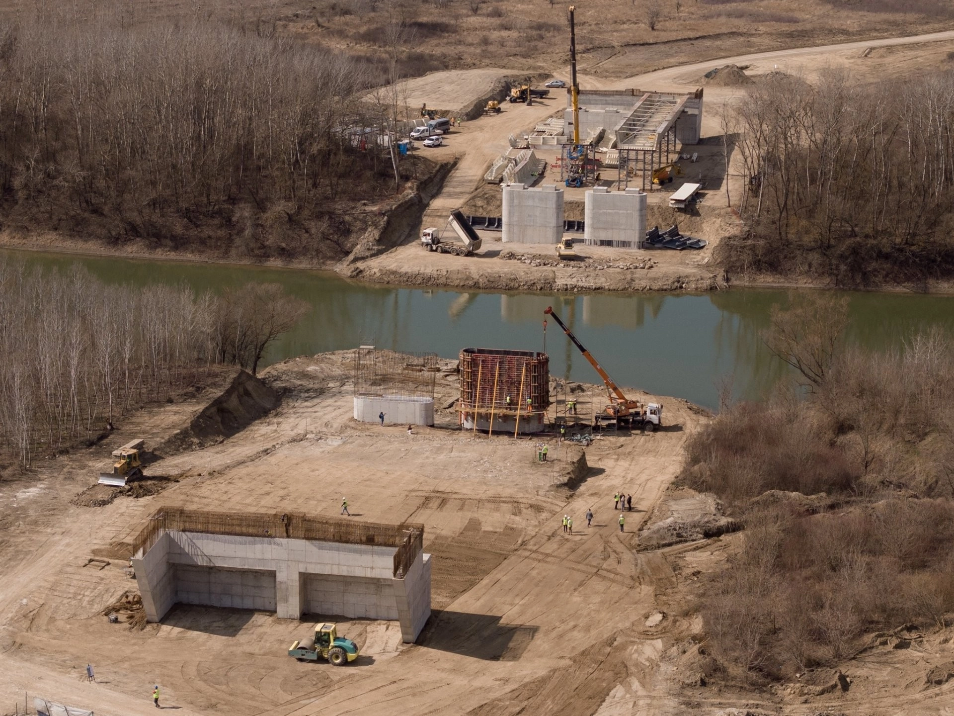 Guvernul a transmis terenul necesar pentru continuarea lucrărilor la podul peste Prut de la Ungheni, care unește Republica Moldova și România