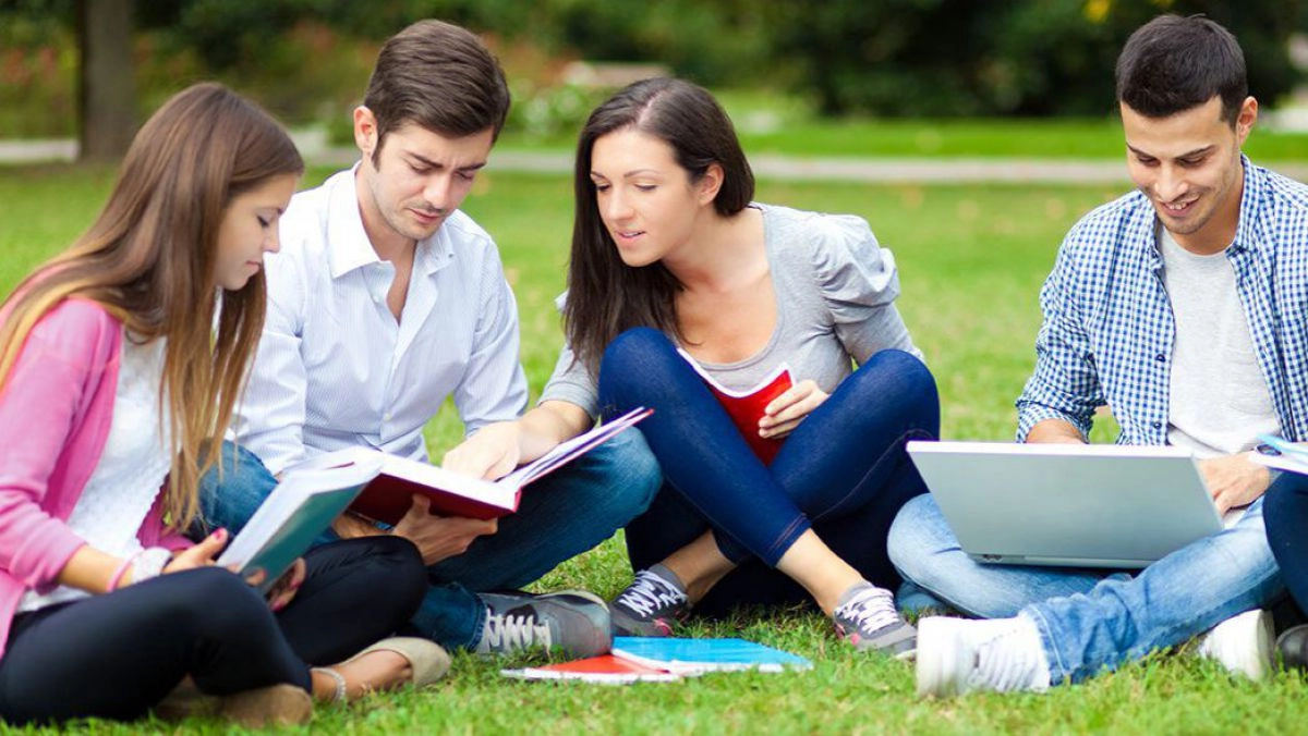 Bursa Președintelui Republicii Moldova, acordată mai multor tineri care își fac studiile în universități și colegii. Lista beneficiarilor, aprobată de Guvern