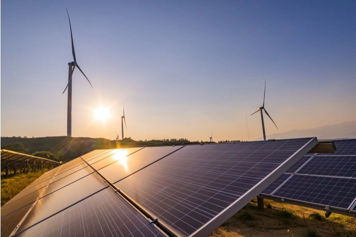 Peste 70% din consumul de energie electrică, asigurat din surse regenerabile. Ministrul Dorin Junghietu: „O dependență mai mică de importuri și o siguranță mai mare pentru cetățeni”