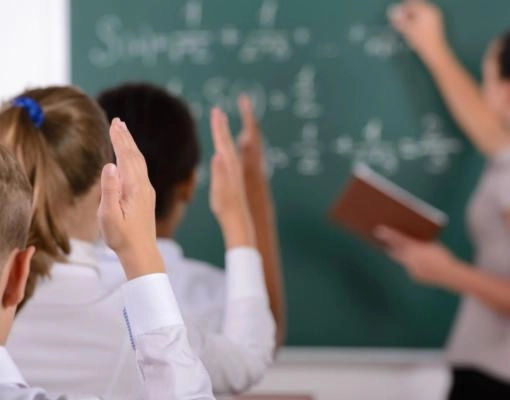 A început admiterea la liceu: actele vor putea fi depuse în două etape