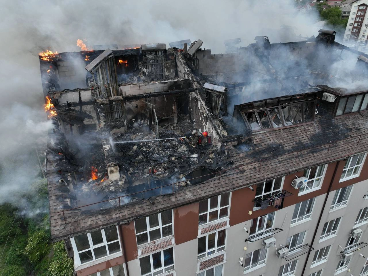 Guvernul va aloca peste 1,2 mln de lei pentru construcția unui acoperiș provizoriu la clădirea din Durleşti, avariată în urma unui incendiu