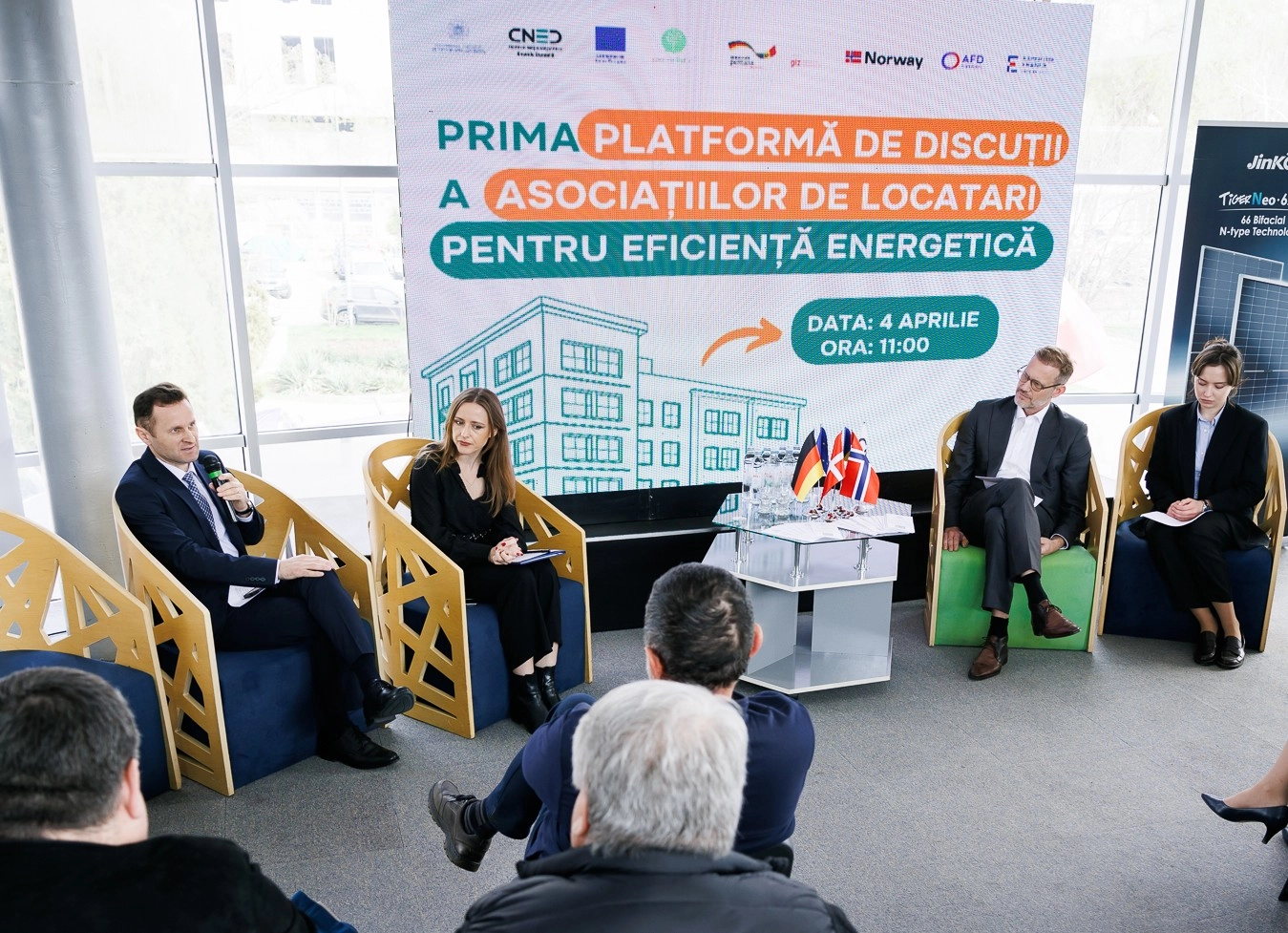 Asociaţiile de locatari, importante în problema eficienţei energetice vor fi susţinute de stat şi parteneri de dezvoltare