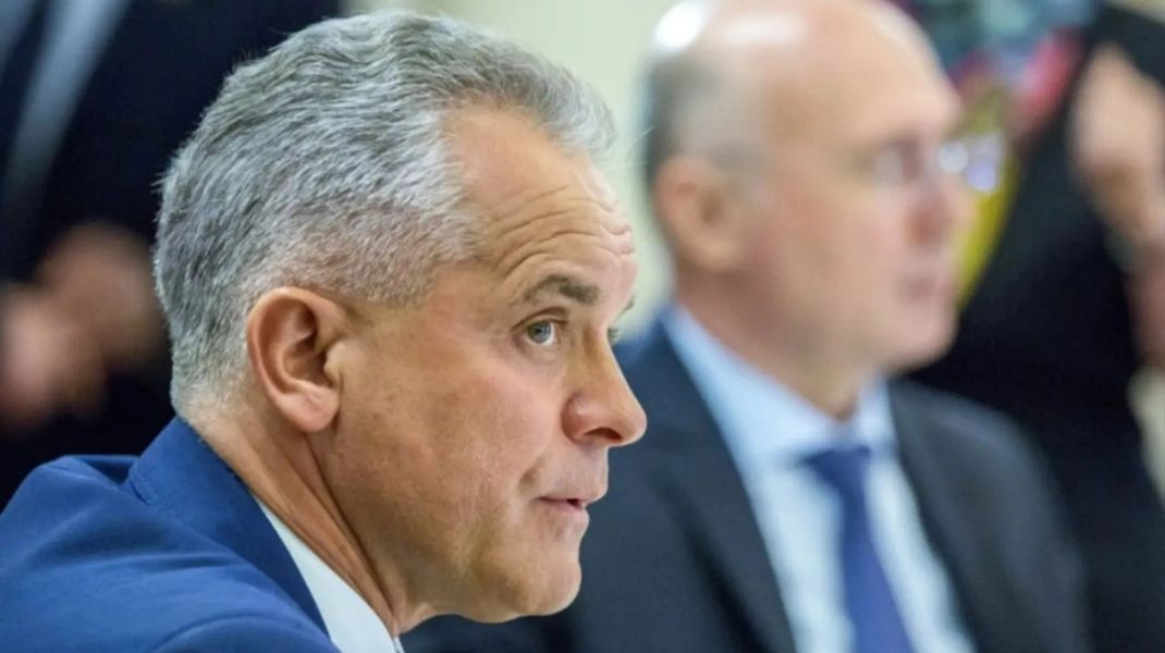 Fostul lider democrat Vladimir Plahotniuc, vizat în mai multe dosare penale, a ajuns la Chișinău