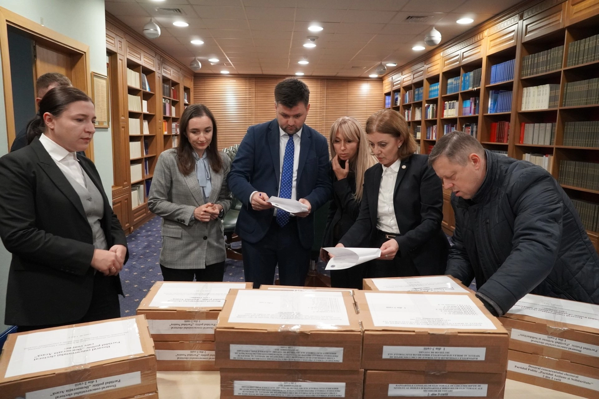 CEC a înaintat Curții Constituționale actele pentru confirmarea legalității scrutinului parlamentar