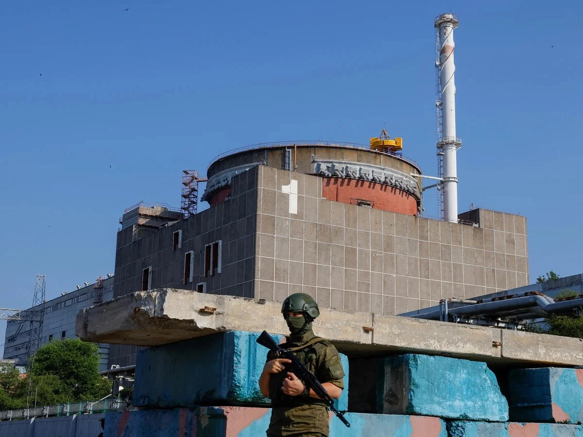 Rusia şi Ucraina au convenit asupra unui armistițiu temporar în jurul centralei nucleare din Zaporojie