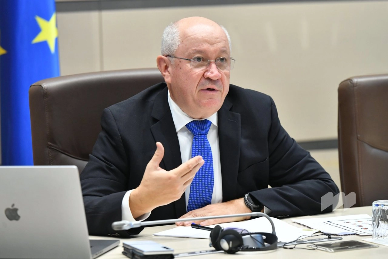 Autoritățile coordonează activitățile pentru a înlătura consecințele intemperiilor. Premierul Alexandru Munteanu: „Ne confruntăm cu o situație dificilă”