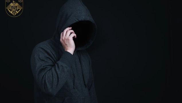 Doi tineri au fost condamnați la 11 ani de închisoare după ce au înșelat șase vârstnici cu peste 560 000 de lei