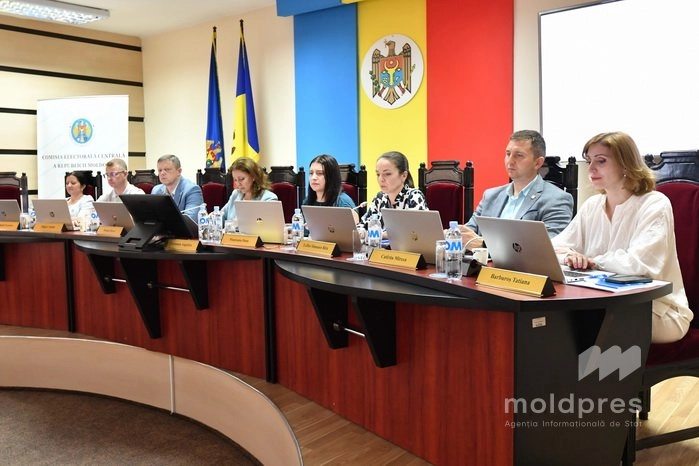  Partidul „Democrația Acasă” a primit un avertisment și un termen de 24 de ore pentru a-și modifica lista electorală