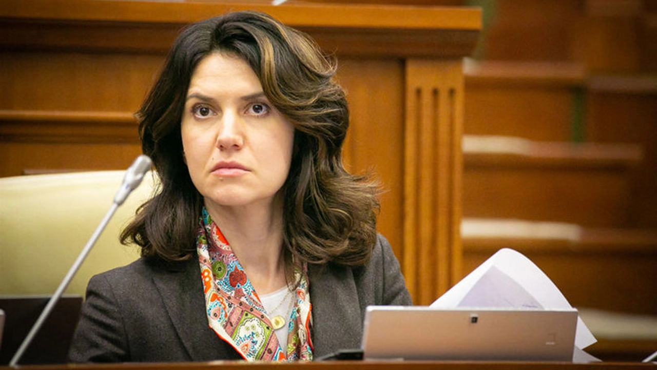 Olesea Stamate a fost exclusă din PAS. Legislativul modifică legea privind eliberarea condiționată