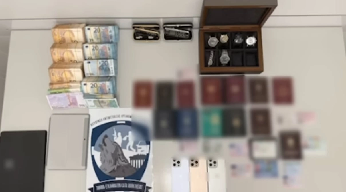 Vladimir Plahotniuc, reținut în Grecia: 17 pașapoarte false, 155.000 de euro în numerar și o vilă de lux în Saronida